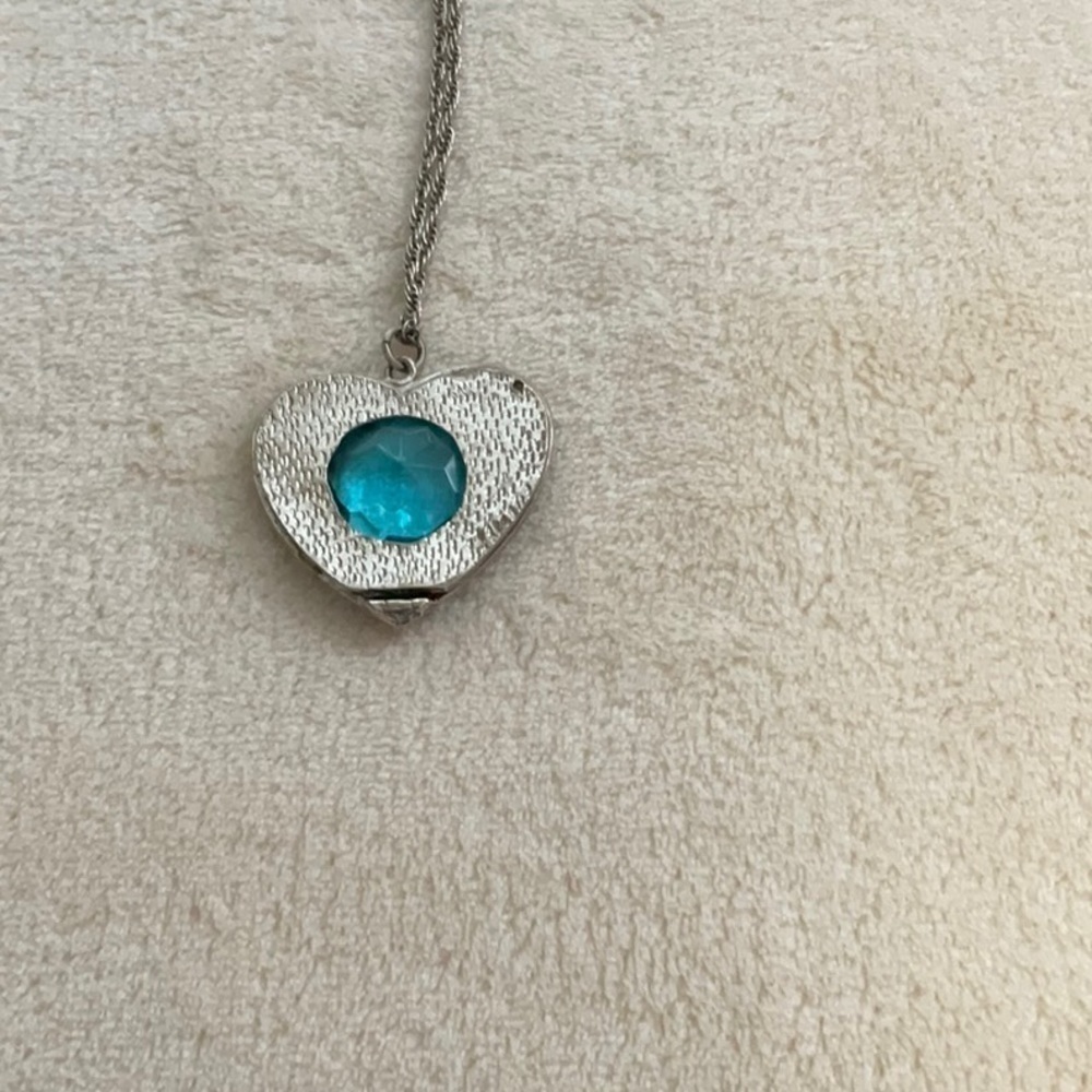 NECKLACE - Picture 2 of 4